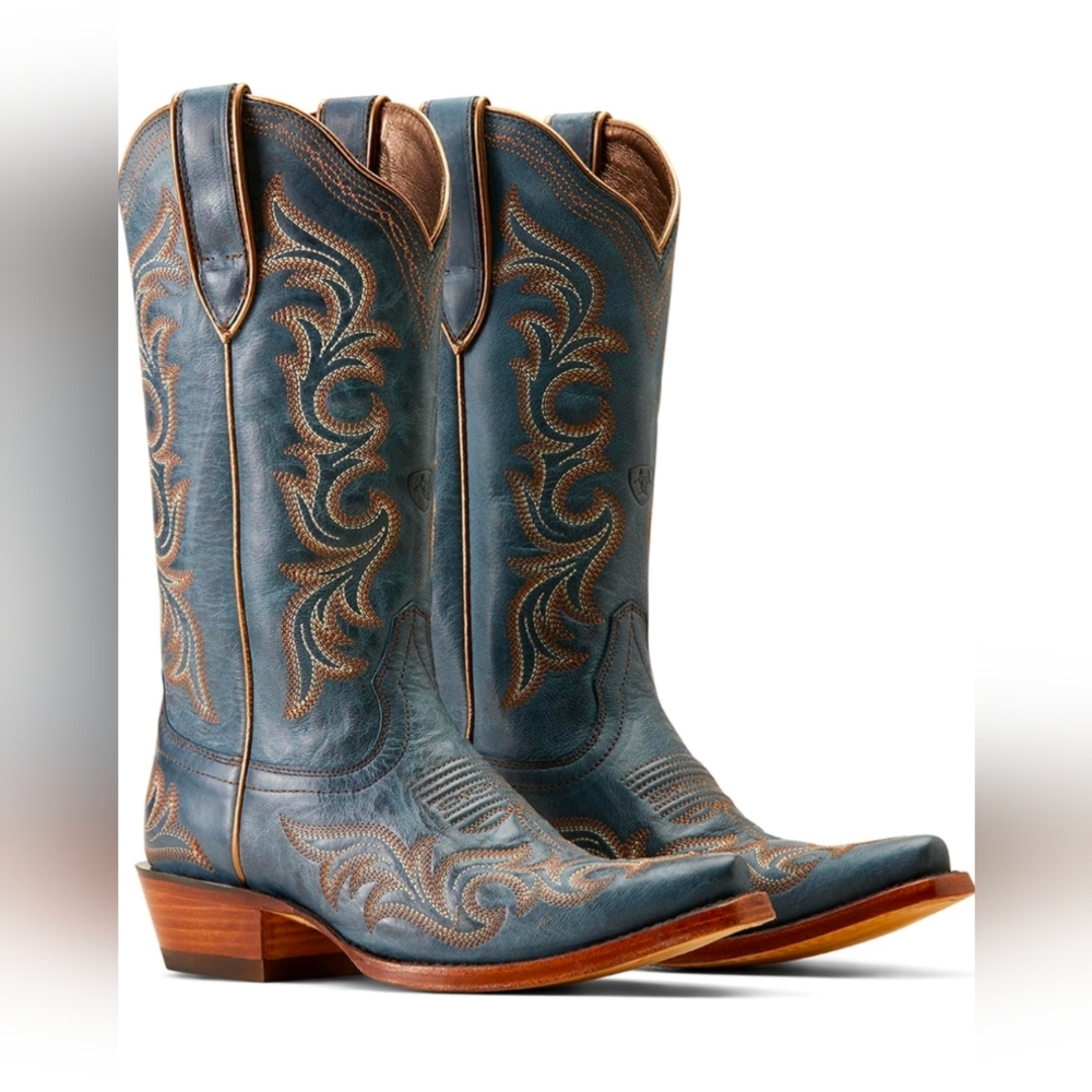 Ariat Hazen Snip Toe Cowboy Boots blueberry